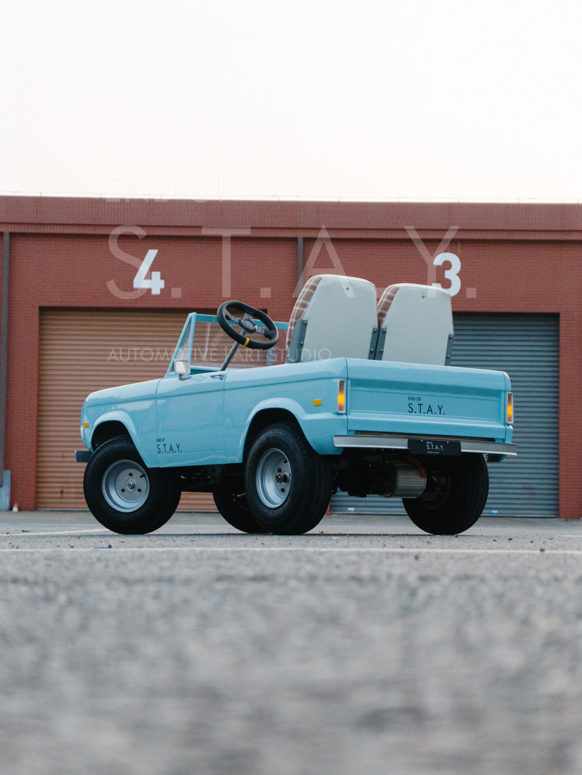 Bronco Junior, front view